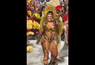 Paolla Oliveira durante desfile no carnaval 2024. (Foto: Reprodução)