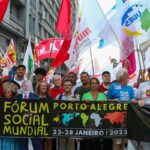 ativistas-se-reunem-na-marcha-do-forum-social-mundial-em-porto-alegre
