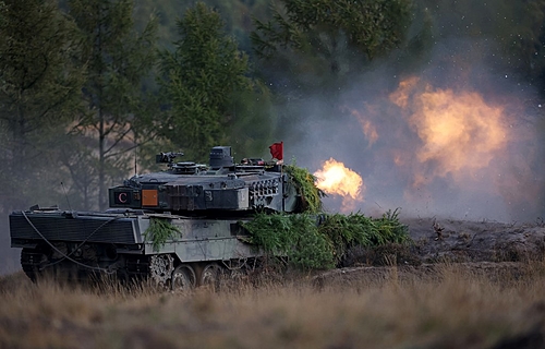 polonia-confirma-intencao-de-enviar-60-tanques-a-ucrania