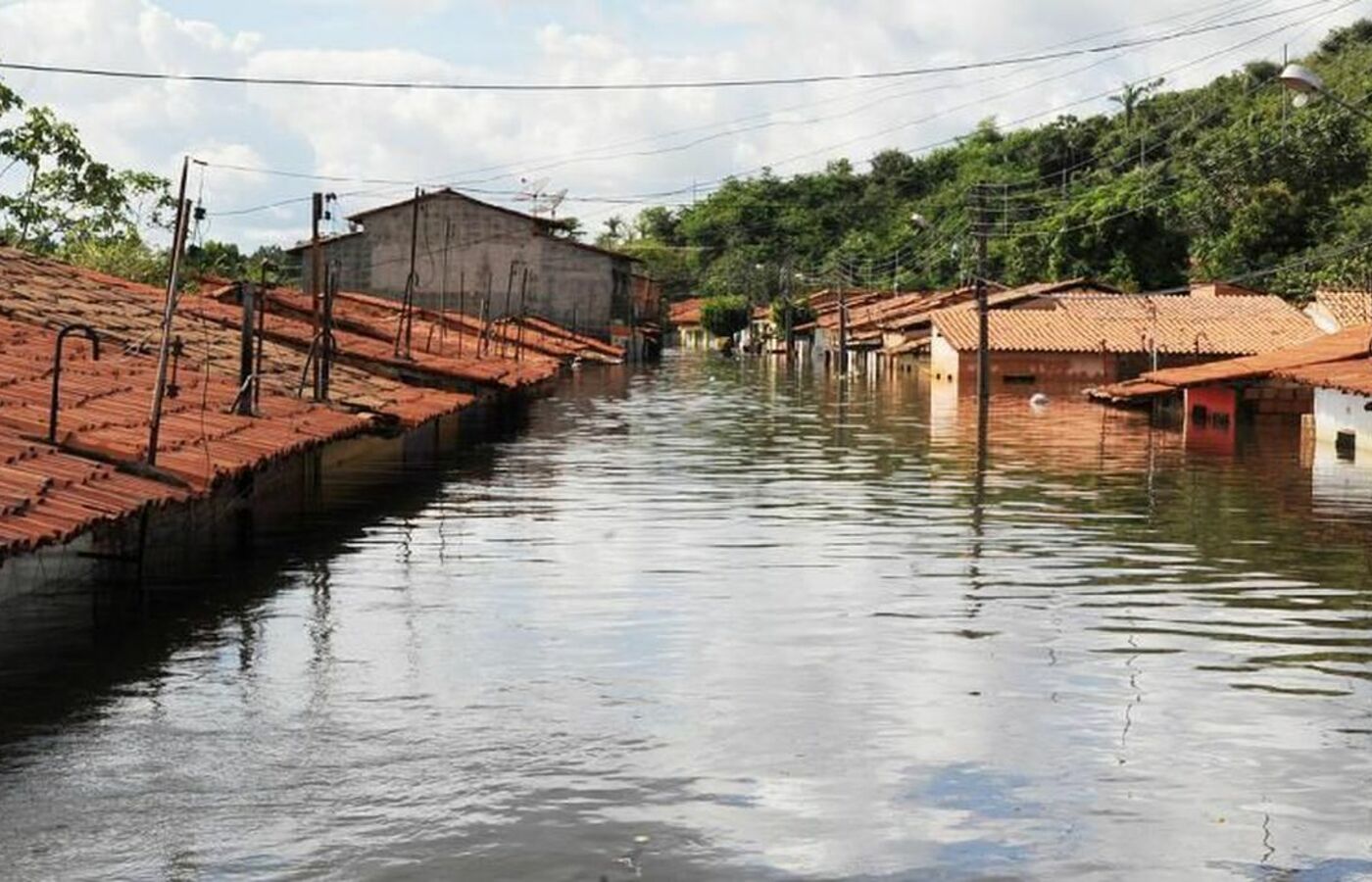 cerca-de-quatro-milhoes-de-pessoas-vivem-em-areas-de-risco-no-brasil