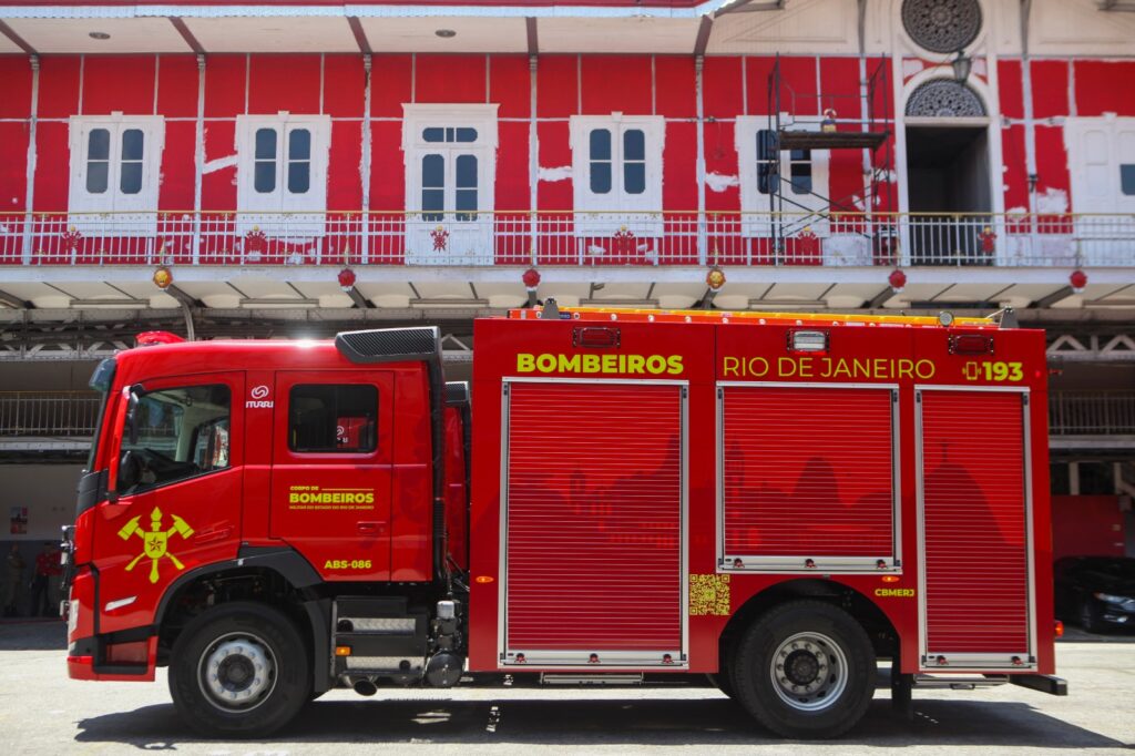 Corpo de Bombeiros do Rio faz aquisição de novas viaturas de salvamento e combate a incêndio