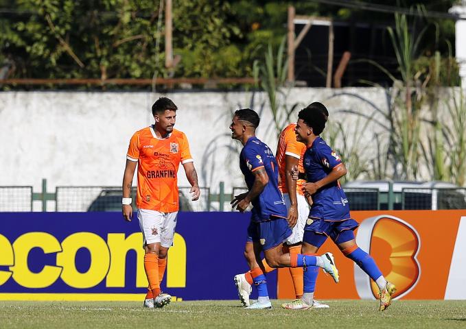 Os jogadores do Audax comemoram o gol da classificação para a final da Taça Rio (Crédito: Úrsula Nery/Agência FERJ)