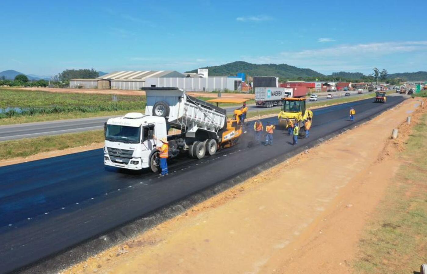 por-causa-das-fortes-chuvas,-brs-ainda-estao-interditadas-ou-passam-por-manutencao