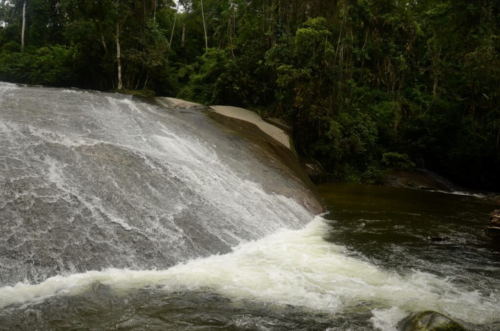 Cachoeira do Tobogã em Paraty, Rio de Janeiro - Foto: Reprodução