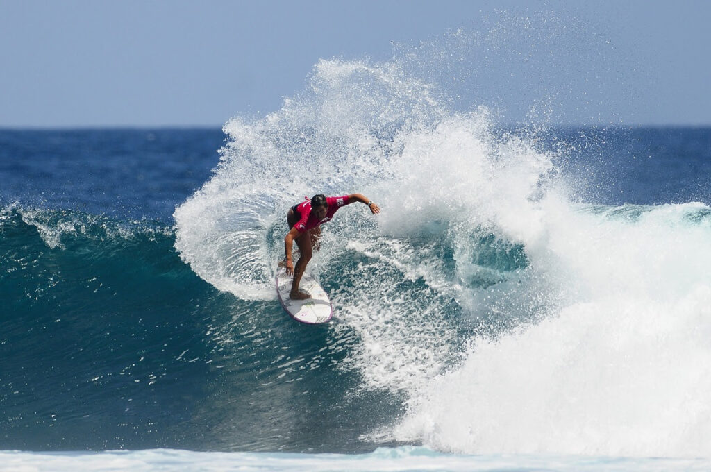 Dominic Barona usou a potência do seu backside nas direitas da Playa La Lobería (Crédito da Foto: Kevin Moncayo)