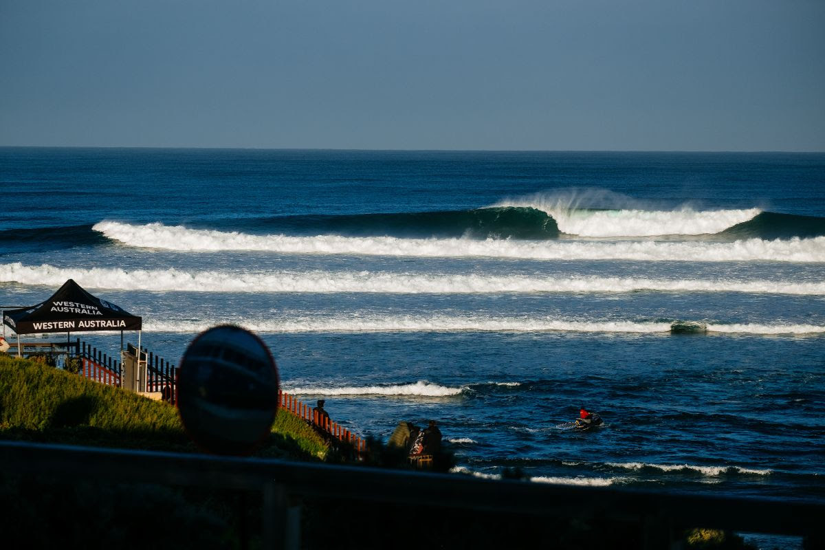 As ondas poderosas de Margaret River vão decidir quem fica na elite do CT (Crédito da Foto: @WSL / Aaron Hughes)