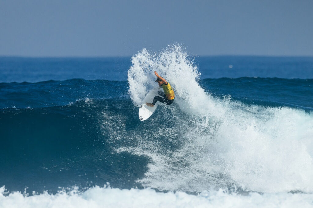 João Chianca conquistou a única vitória do Brasil sobre a Austrália no domingo (Crédito da Foto: @WSL / Cait Miers)