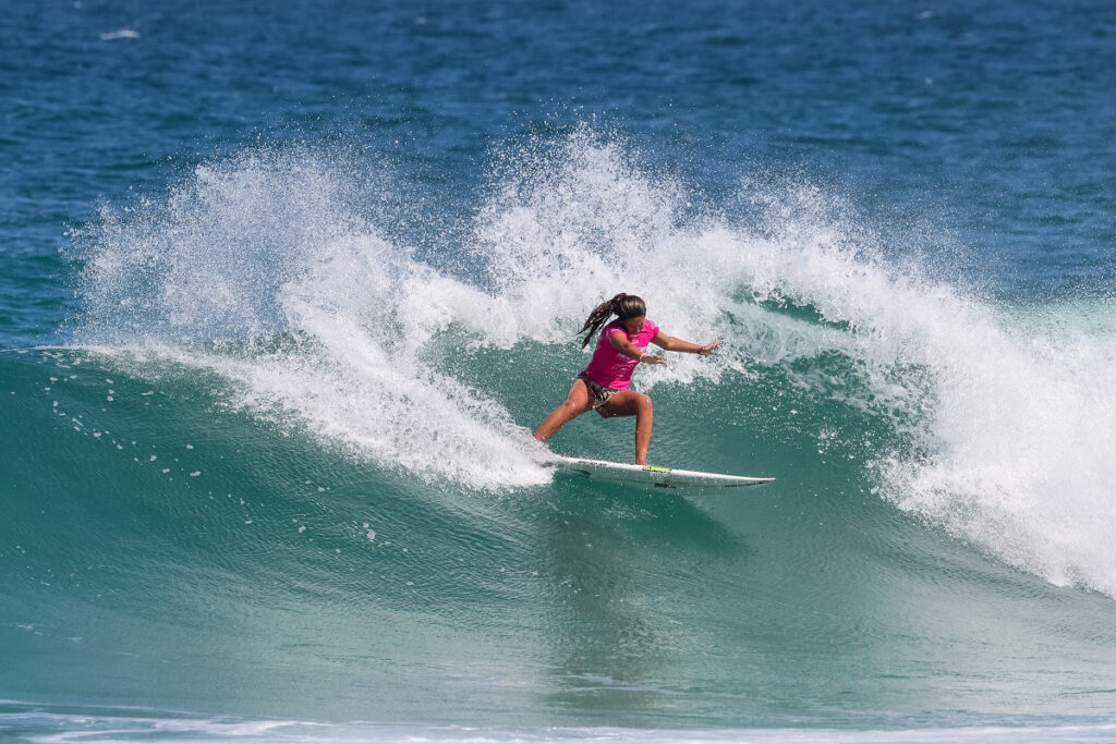 Sophia Medina abriu o QS 5000 feminino com uma grande apresentação (Crédito da Foto: Daniel Smorigo / 213 Sports)