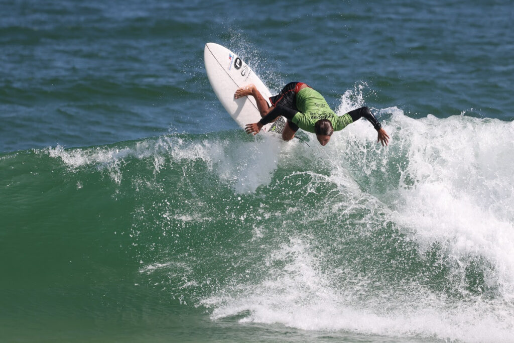 Murillo Coura venceu duas baterias com as maiores pontuações do Pro Junior (Crédito da Foto: Daniel Smorigo / 213 Sports)