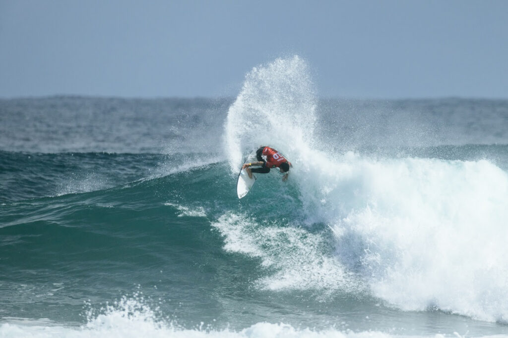 Gabriel Medina foi o primeiro goofy a vencer em M-River em 33 anos (Crédito da Foto: @WSL / Cait Miers)