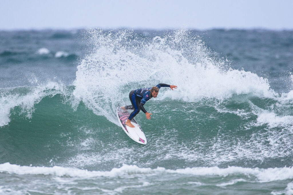 Mark Occhilupo ganhou o duelo de campeões mundiais com Tom Curren  (Crédito da Foto: @WSL / Ed Sloane)