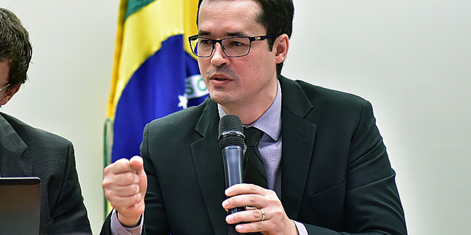 em-decisao-unanime,-tse-cassa-mandato-do-deputado-deltan-dallagnol