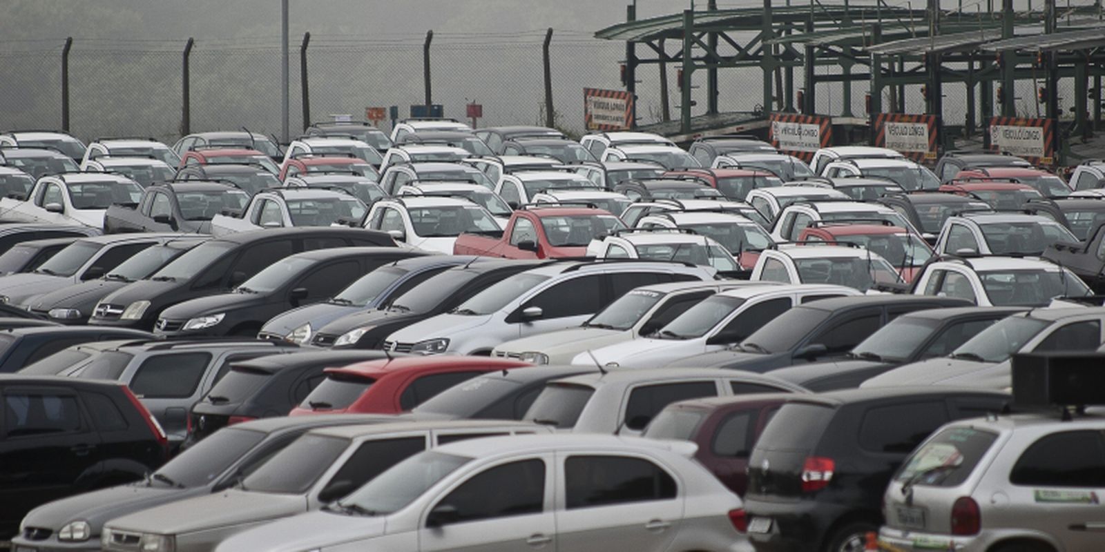 anfavea:-queda-de-impostos-pode-aumentar-venda-em-ate-300-mil-carros