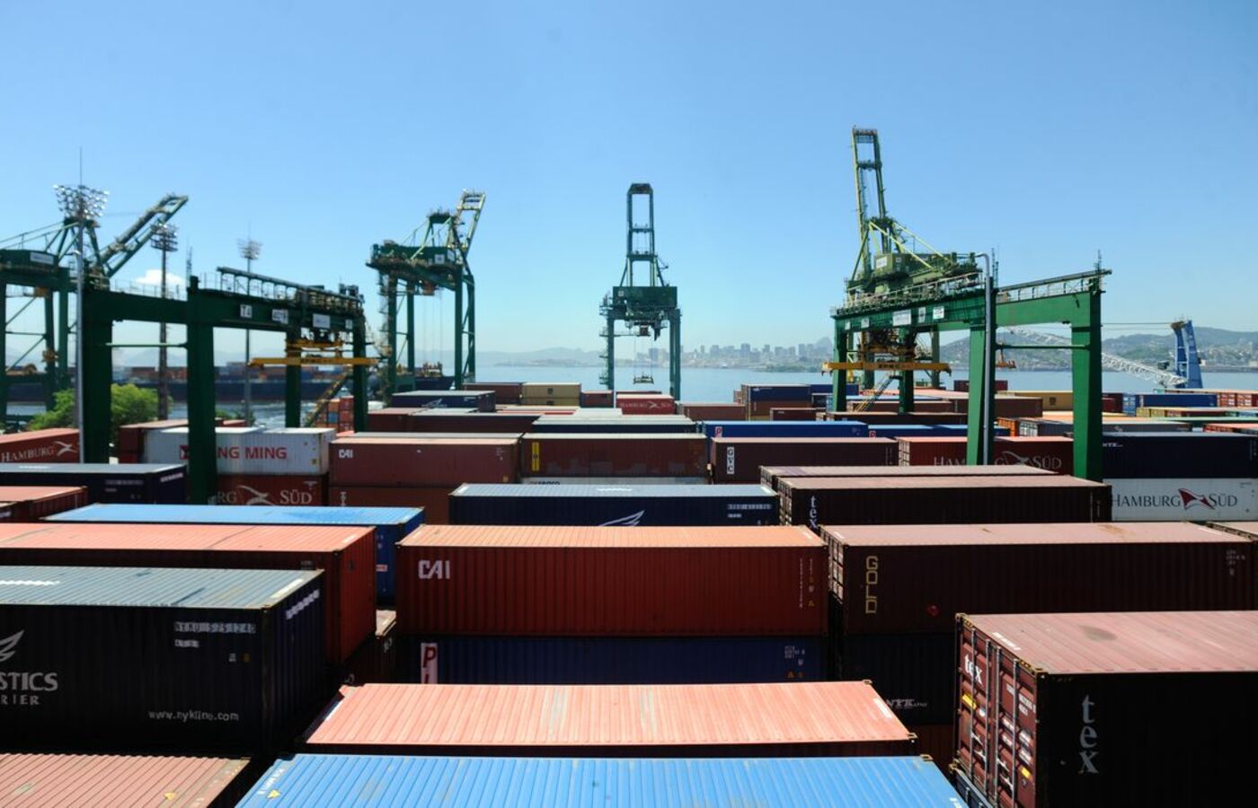 exportacoes-brasileiras-apresentam-crescimento-medio-de-9,6%-este-ano