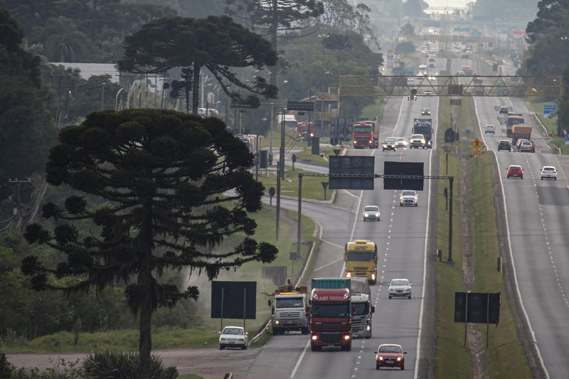 O sistema rodoviário paranaense tem 3,3 mil quilômetros de pistas federais e estaduais - Foto: divulgação/DNIT
