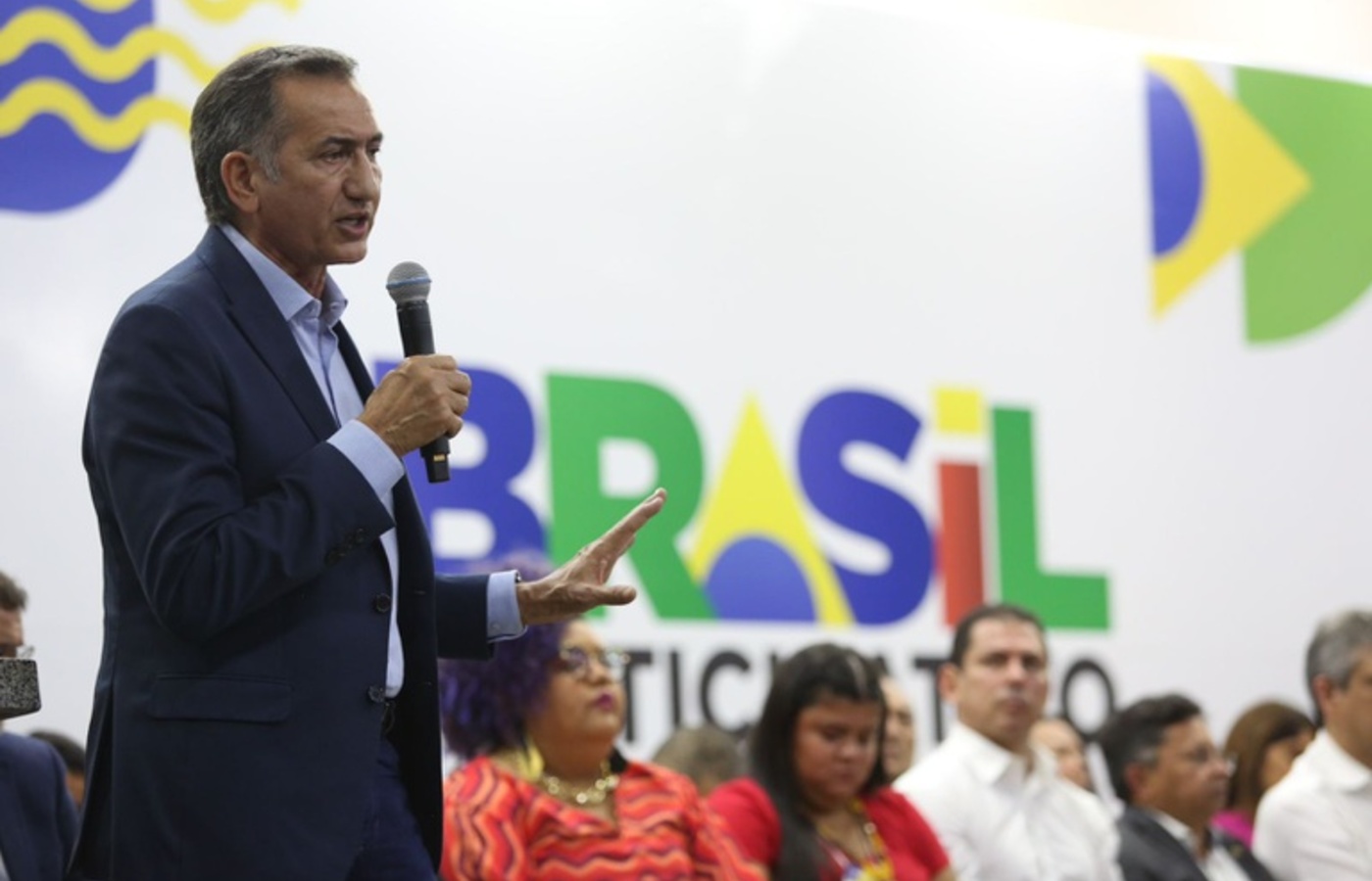 em-manaus,-waldez-goes-destaca-importancia-da-participacao-da-sociedade-na-definicao-de-prioridades-para-os-proximos-quatro-anos