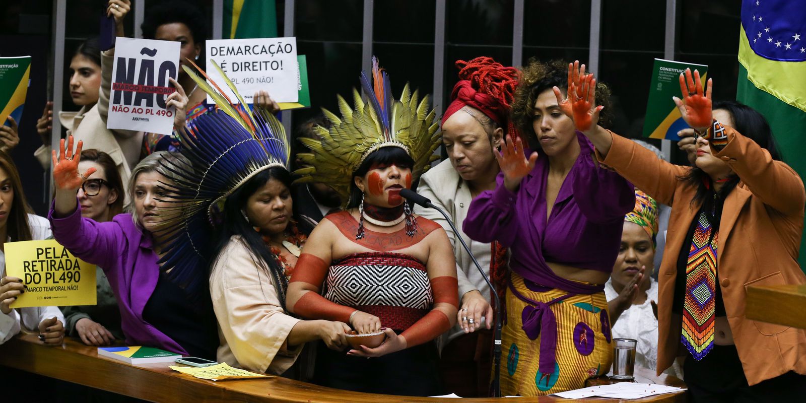 conselho-de-etica-da-camara-abre-representacao-contra-seis-deputadas