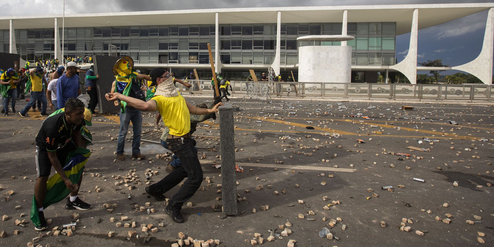 pf-faz-buscas-por-“possivel-financiador”-de-atos-em-8-de-janeiro 