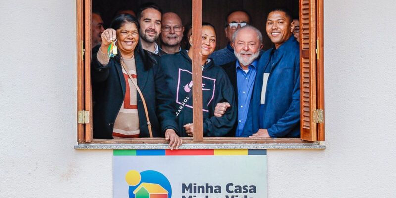 lula-entrega-446-imoveis-do-minha-casa,-minha-vida,-em-viamao