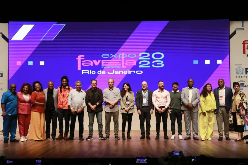 prefeito-participa-da-abertura-da-expo-favela-innovation-2023-na-cidade-das-artes