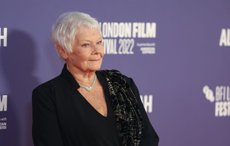 judi-dench-diz-que-nao-pode-mais-“ver-nos-sets-de-filmagem”