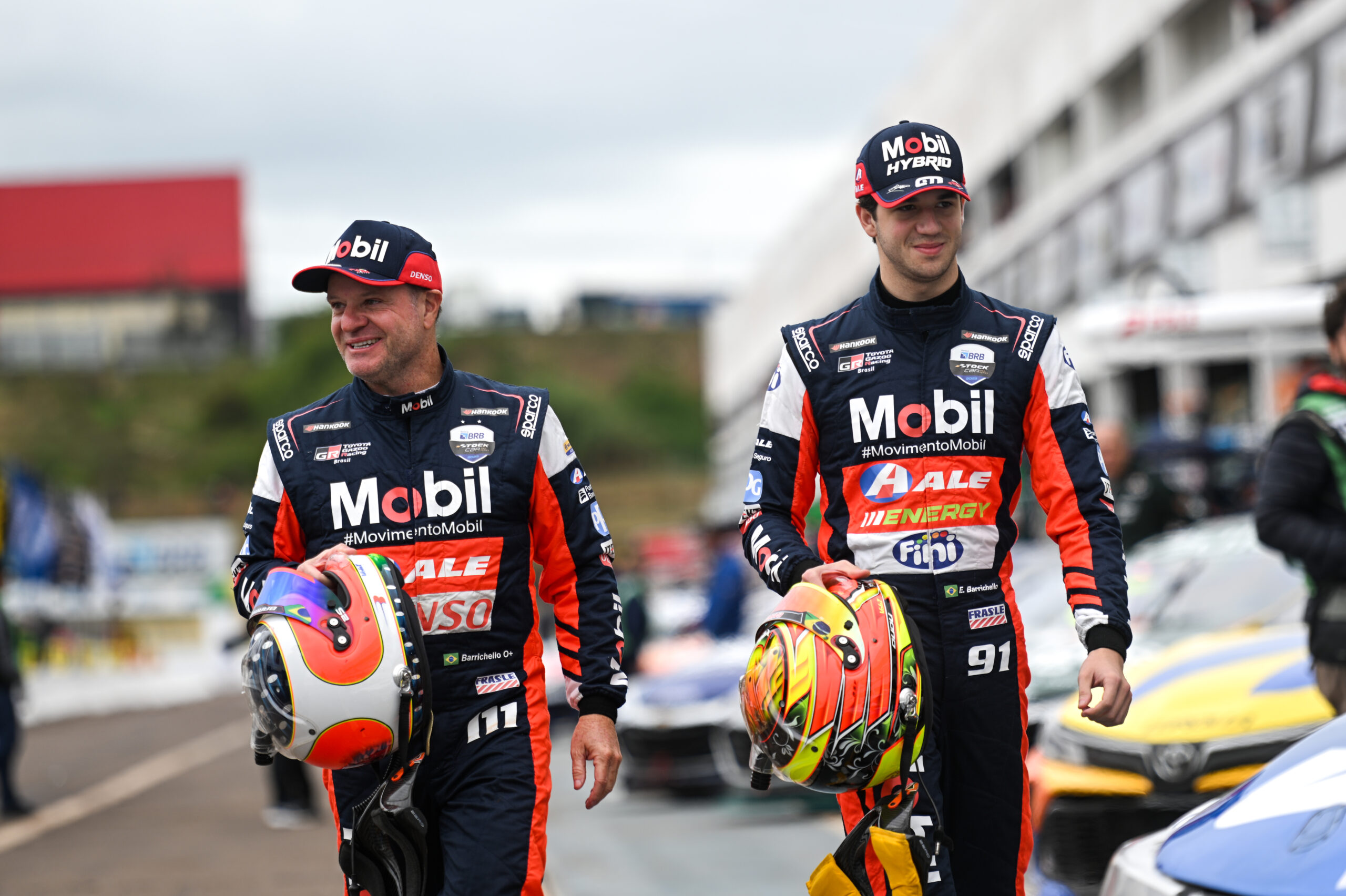 Pilotos da equipe Mobil™ Full Time Sports, Dudu e Rubinho Barrichello se preparam para a etapa da Stock Car em Interlagos Divulgação