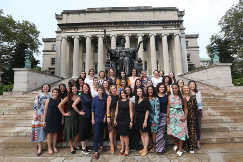 Turma do Columbia Women's Leadership Network in Brazil no Campus da Universidade de Columbia, em Nova York