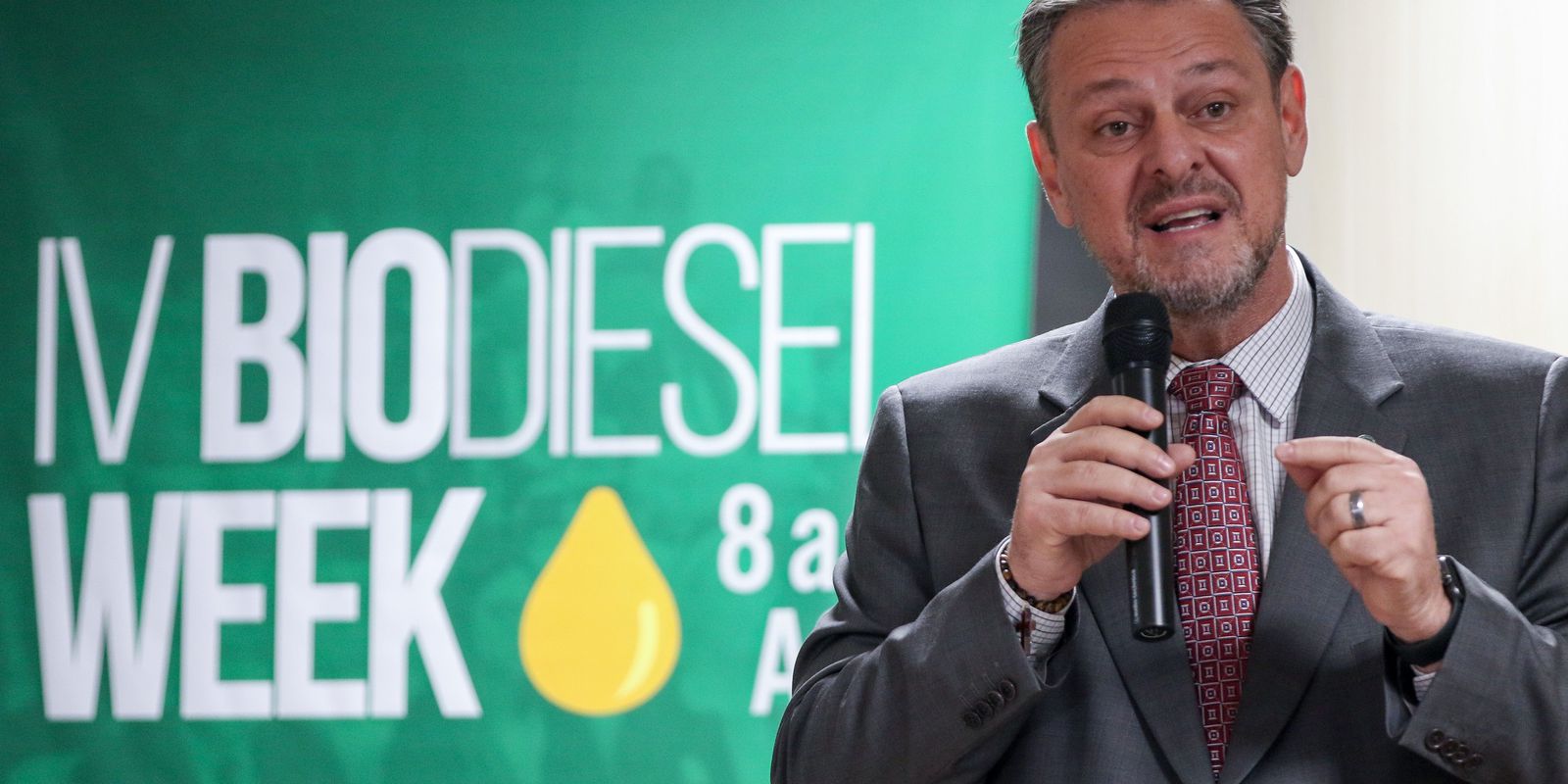 carlos-favaro-defende-regulamentacao-de-biodiesel-b20