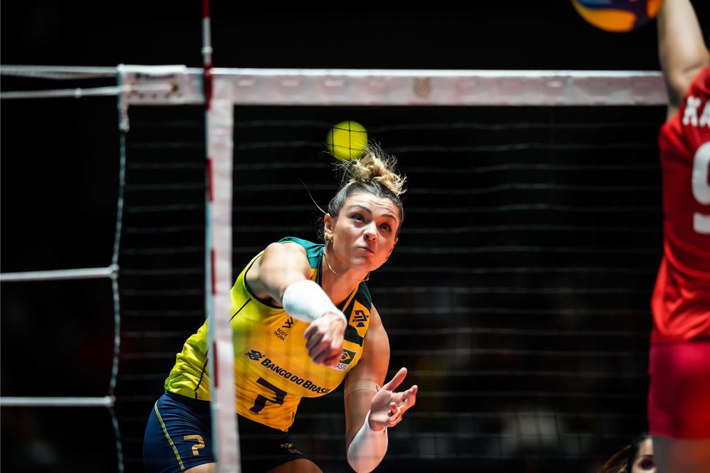 Rosamaria marcou 10 pontos contra Turquia (Divulgação/FIVB)