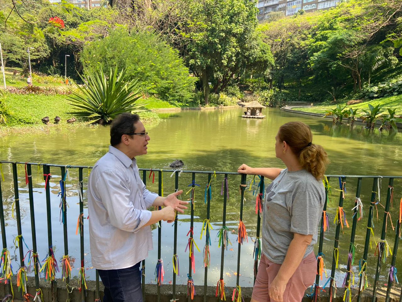 Vereador Dr. Marcos Paulo e adotante do Parque Guinle, na Zona Sul do Rio de Janeiro - Divulgação