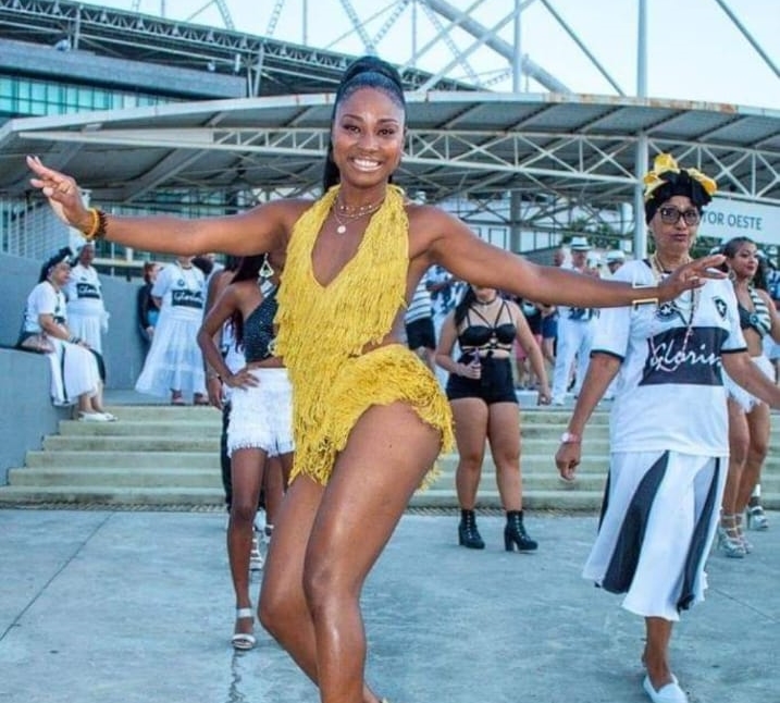 Monique Bahia é a nova Rainha da bateria da Botafogo Samba Clube