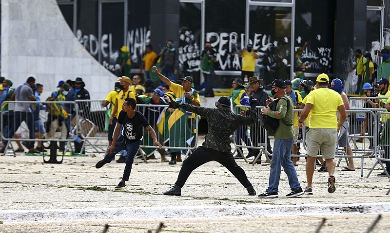 Manifestantes golpistas destroem prédios públicos no 8 de janeiro - Marcelo Camargo/Agência Brasil