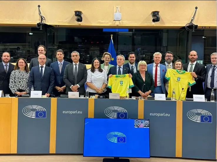 Bolsonaristas no parlamento europeu, em Bruxelas, na Bélgica. Foto: reprodução