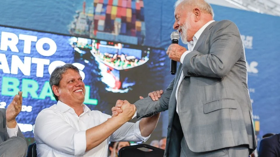 Lula e Tarcísio Gomes de Freitas em evento em Santos. Créditos: Ricardo Stuckert