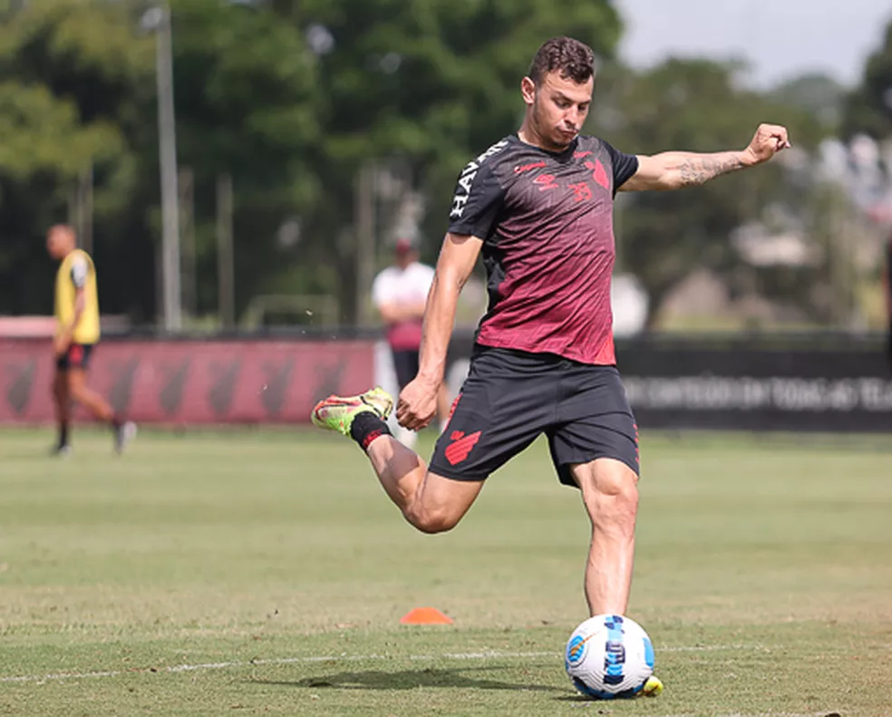 Vasco acerta contratação de Hugo Moura — Foto: José Tramontin/Athletico