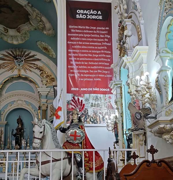 A imagem de São Jorge, na igreja da Praça da República - Ediane Merola / Prefeitura do Rio