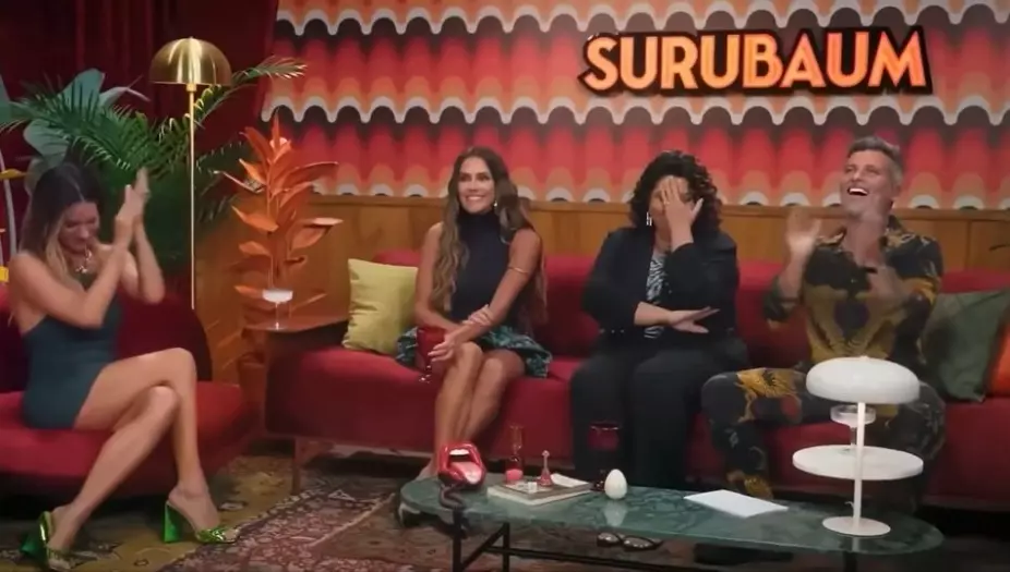 A atriz Deborah Secco no programa “Surubaum”, de Giovanna Ewbank e Bruno Gagliasso. Foto: Reprodução