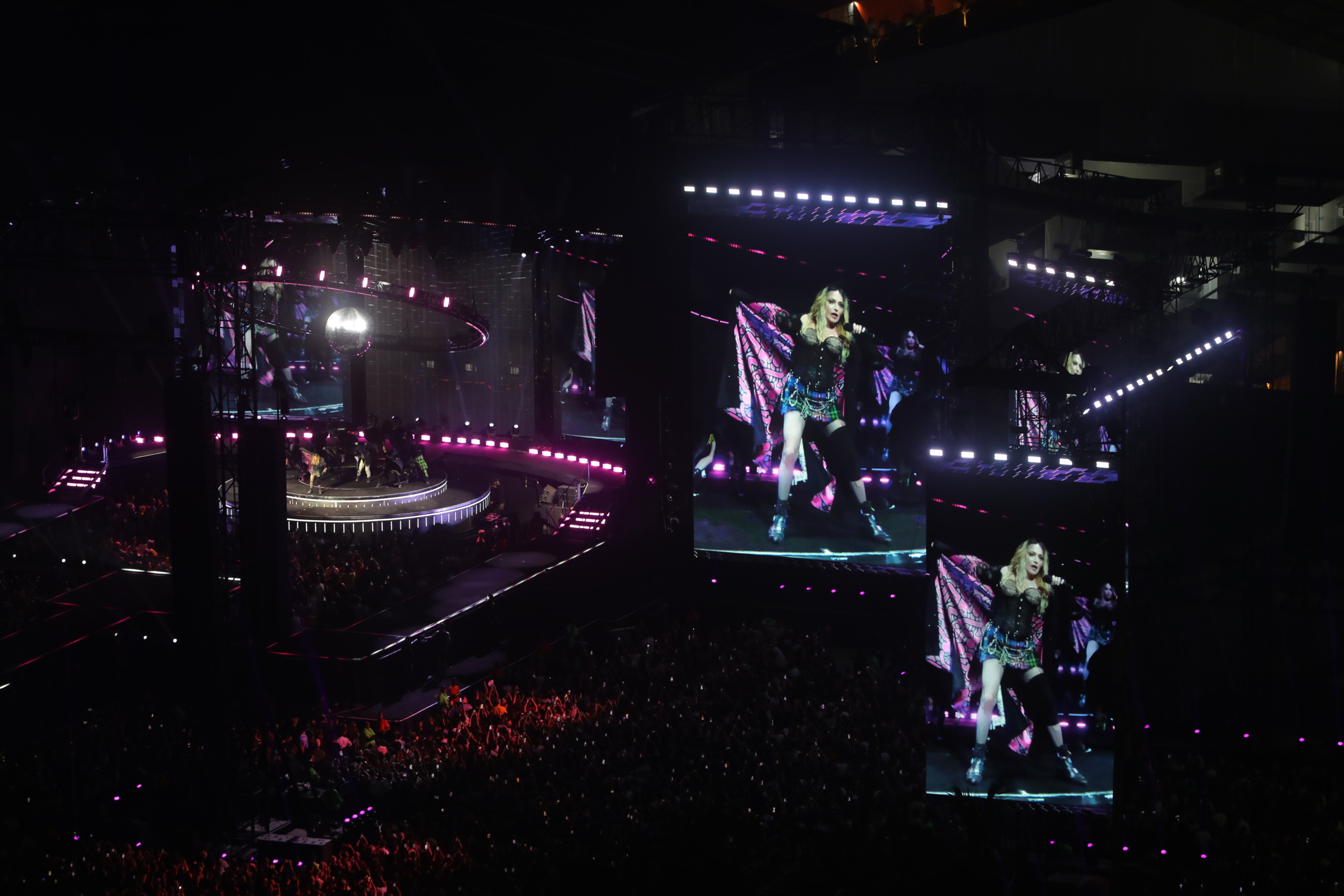 Em show que exalta sua carreira, Madonna faz de Copacabana uma pista de dança - Foto: Alexandre Macieira - Riotur