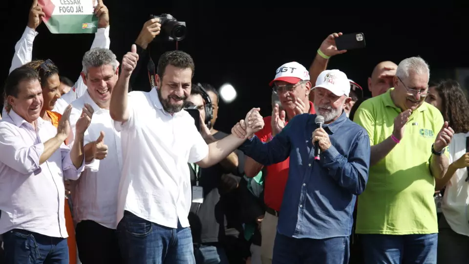 O deputado Guilherme Boulos (PSOL-SP) e o presidente Lula. Foto: Paulo Pinto/Agência Brasil