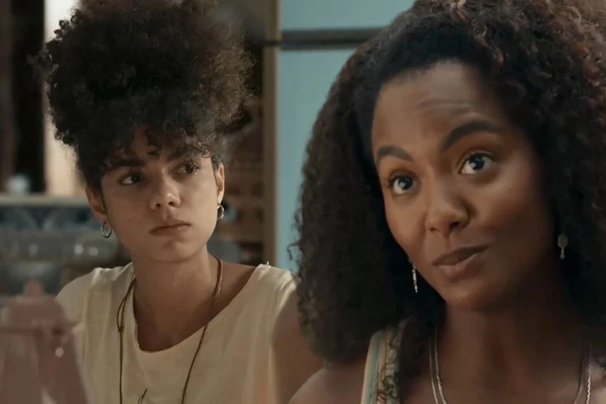 Renascer: Lu revela a Zinha que nunca quis ser mãe (Foto: Reprodução/Globo)