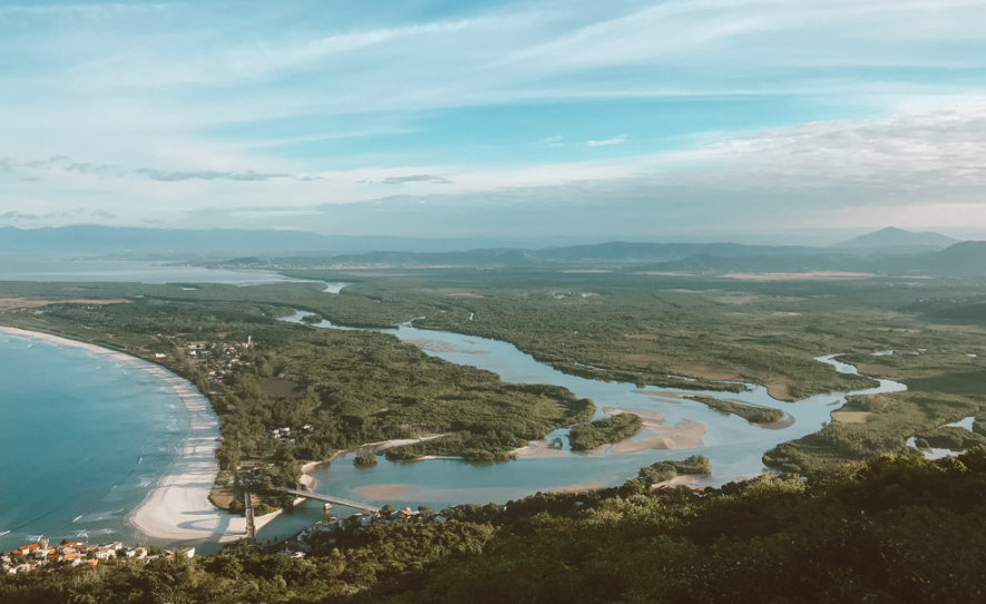 Elevação do nível do mar ameaça submergir regiões do Rio até 2030, alerta estudo