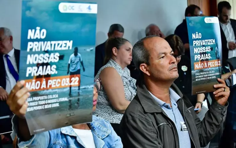 Protesto contra PEC das Praias no Senado Federal. Foto: Waldemir Barreto/Agência Senado