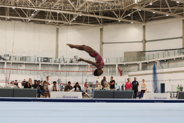 Ginastas de escola pública são classificadas para representar o Rio de Janeiro nacionalmente