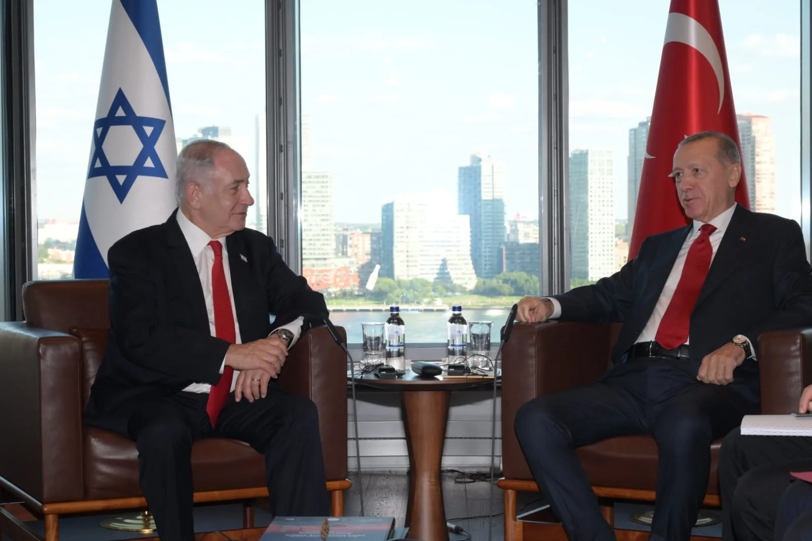 PM Benjamin Netanyahu reuniu-se com o presidente turco Recep Erdogan