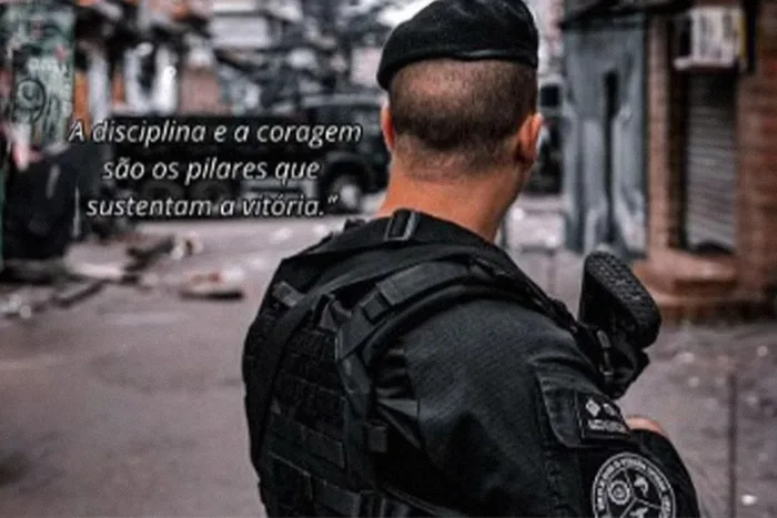 Luiz Felipe Medeiros, condenado pela morte de Amarildo, é garoto-propaganda da Polícia Militar do Rio. Recebe R$ 17,1 mil e atua na Cidade de Deus.