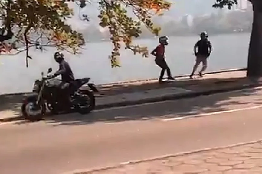 Motociclista teve moto e celular roubados na Lagoa