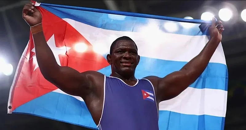 Cubano Mijain López é considerado o maior lutador da história depois de conquistar quatro ouros olímpicos e cinco campeonatos mundiais na luta greco-romana - Divulgação