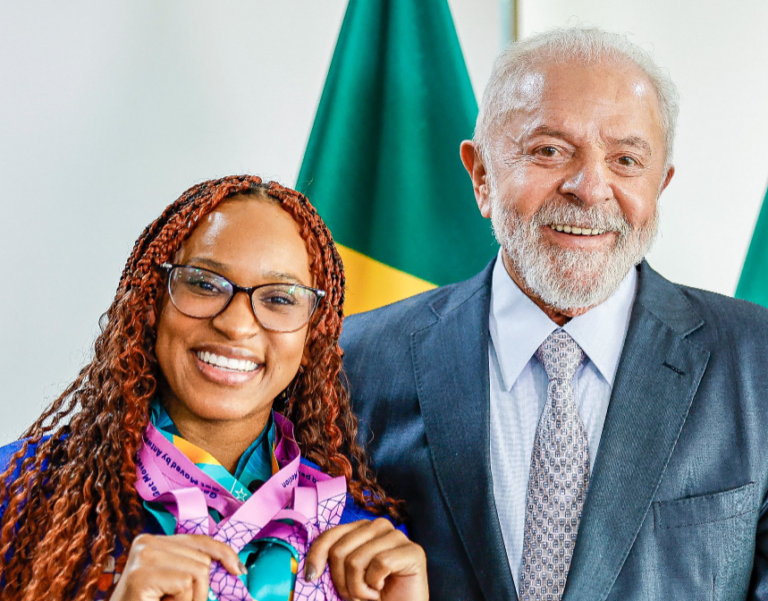 Rebeca Andrade e Lula. Foto: Ricardo Stuckert