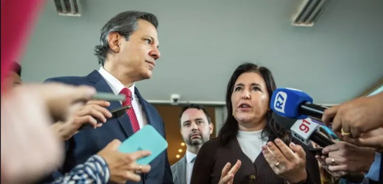 Fernando Haddad e Simone Tebet (Foto: Agência Gov)