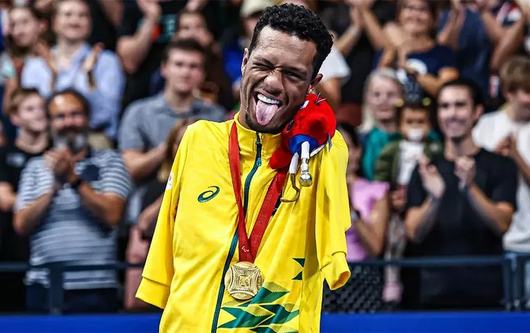 Gabrielzinho brilhou e já pendurou o ouro no primeiro dia de competições nos Jogos Paralímpicos de Paris 2024